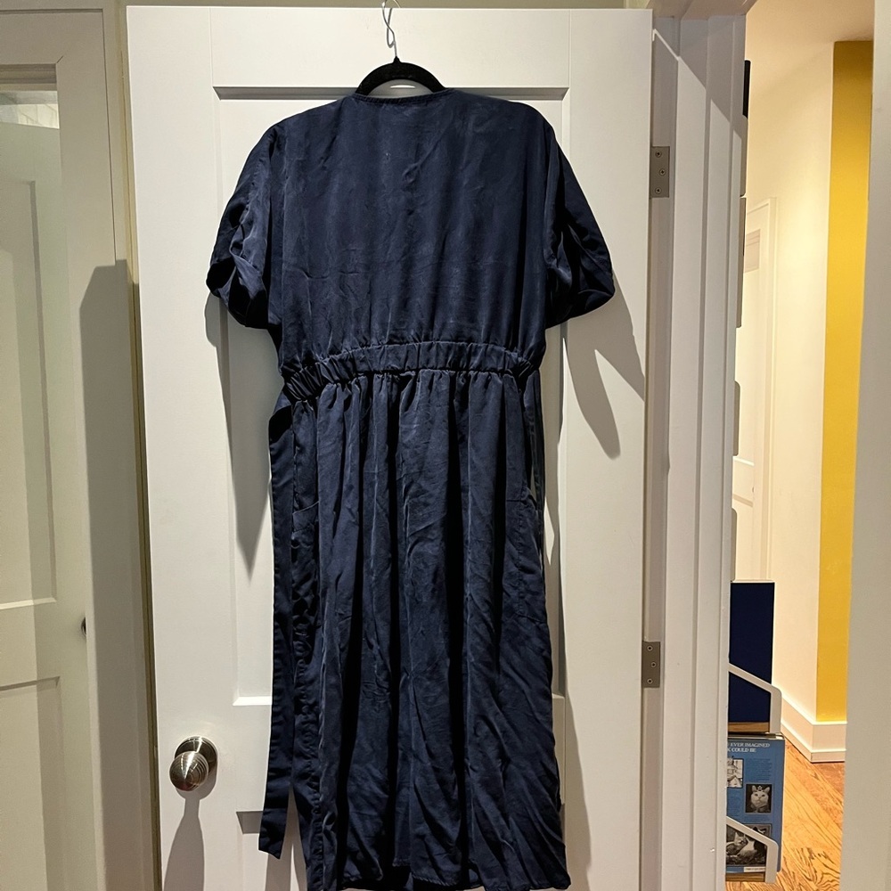 SOLD Celtic & Co. Navy Sustainable Lyocell Midi Dress - Picture 7 of 13